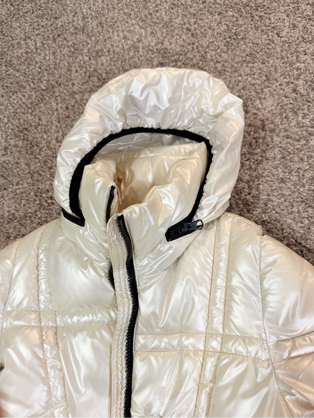 Girls Steve Madden White Puffer Jacket with Black Trim - Picture 5 of 10